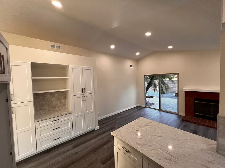 2158 Shadetree Ln — Photo 5