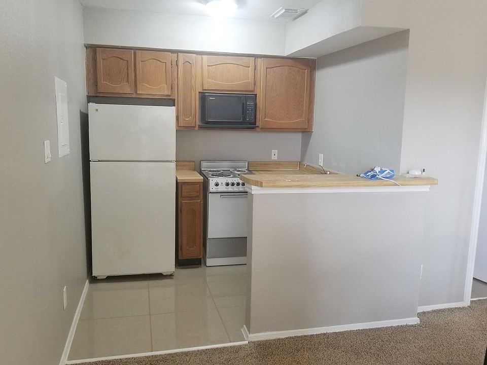 1st image of 3125 Sondra Dr APT F302
