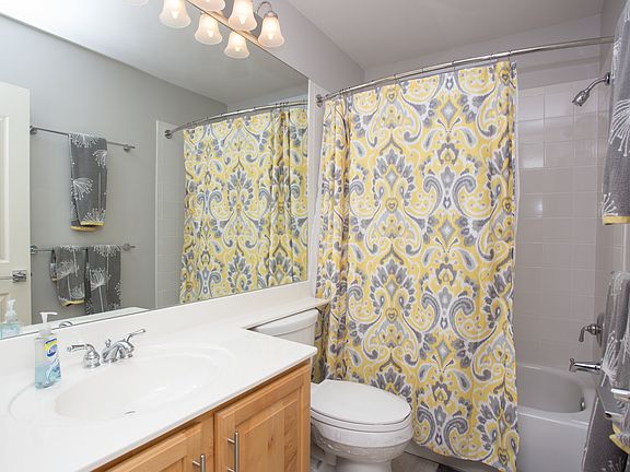 5th image of 25061 Ballycastle Ct APT 101
