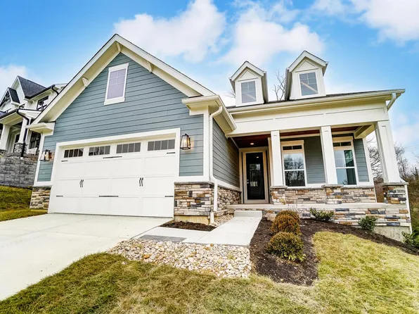 2104 Clough Chase Dr, Cincinnati, OH 45244