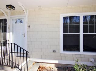 237 Weaver St APT 8B, Greenwich, CT 06831