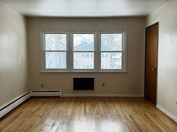 2nd image of 713 Jaques Ave #2
