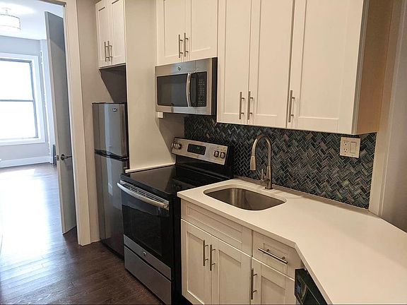 3rd image of 420 E 148th St #3EE