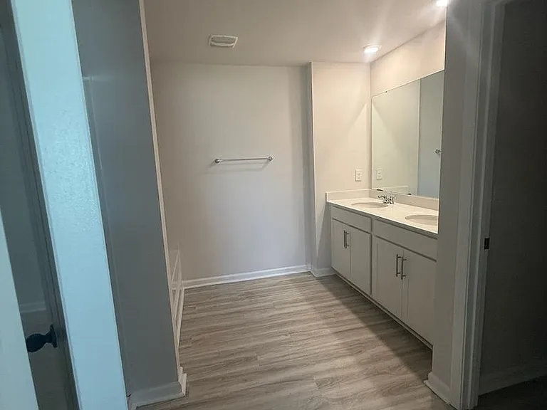 1838 Vanderlyn St — Photo 1