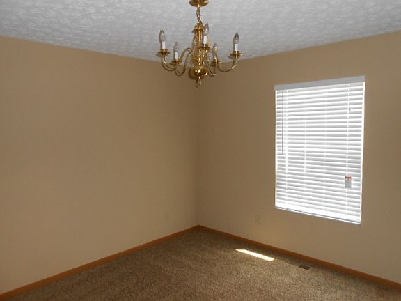 2nd image of 219 Sonoma Dr
