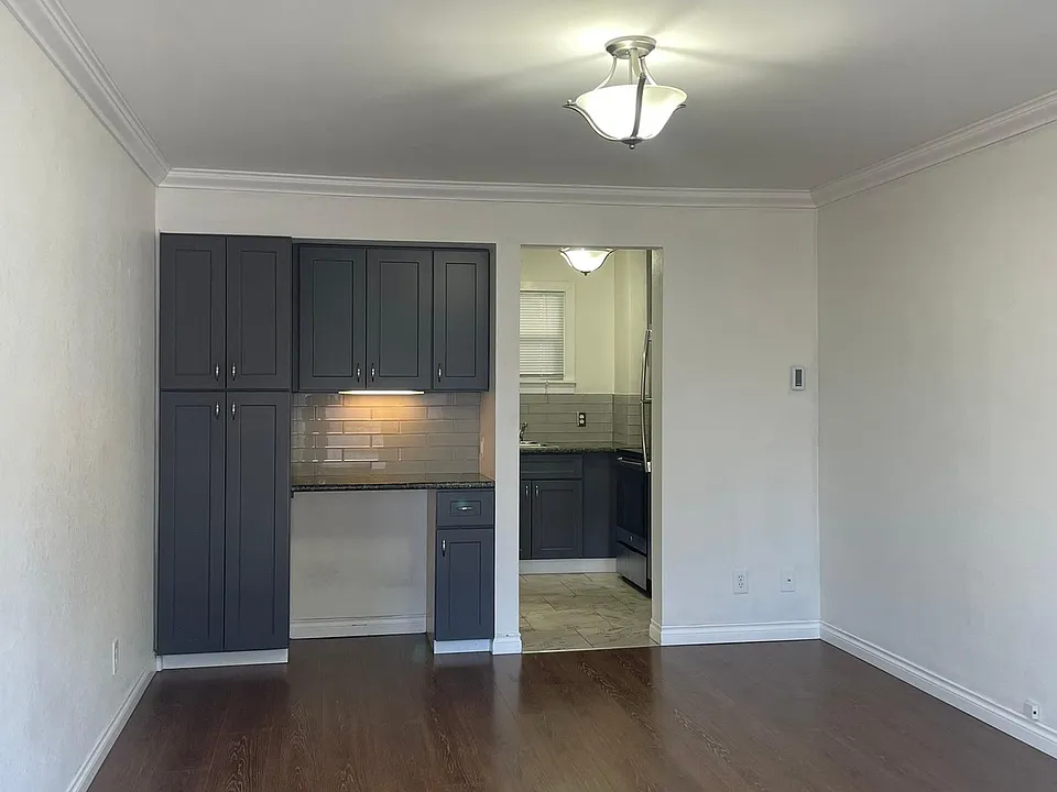 1316 W 9th Ave