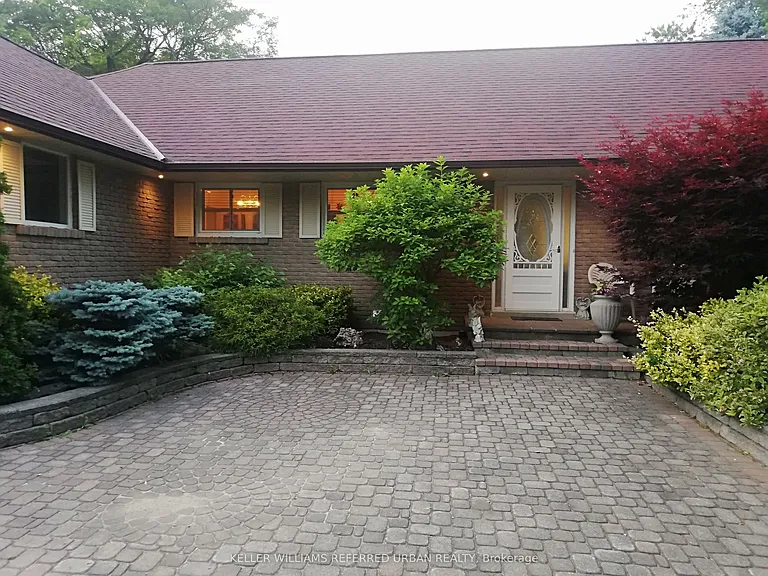 135 Jennifer Cres — Photo 25