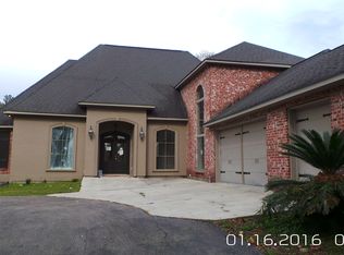 9542 Victory Ln, Denham Springs, LA 70726