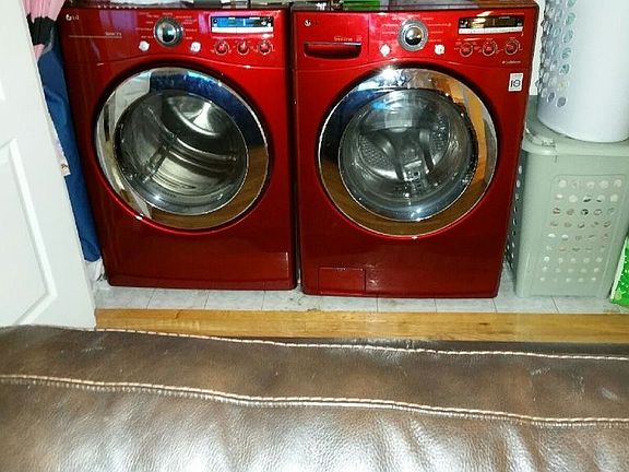 3rd image of 812 Vincent Ave #2