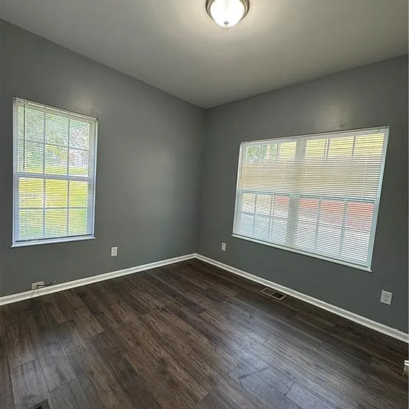 24 S Eugenia Pl NW — Photo 9