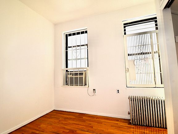 3rd image of 214 E 10th St #21C