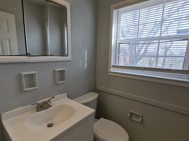 3747 Ireland Dr — Photo 17