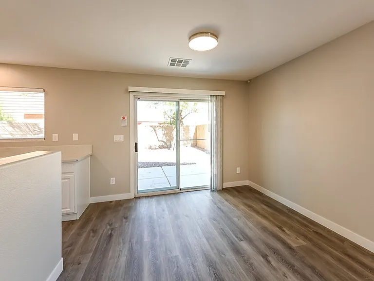 7424 Scottish Castle Ave — Photo 6