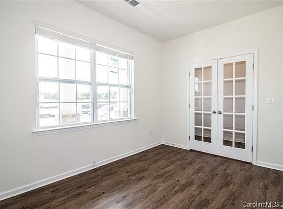 4th image of 115 Queensway Ln #65
