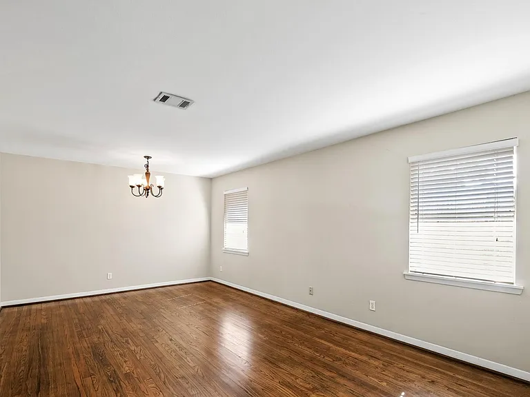 8729 Dunlap St — Photo 13