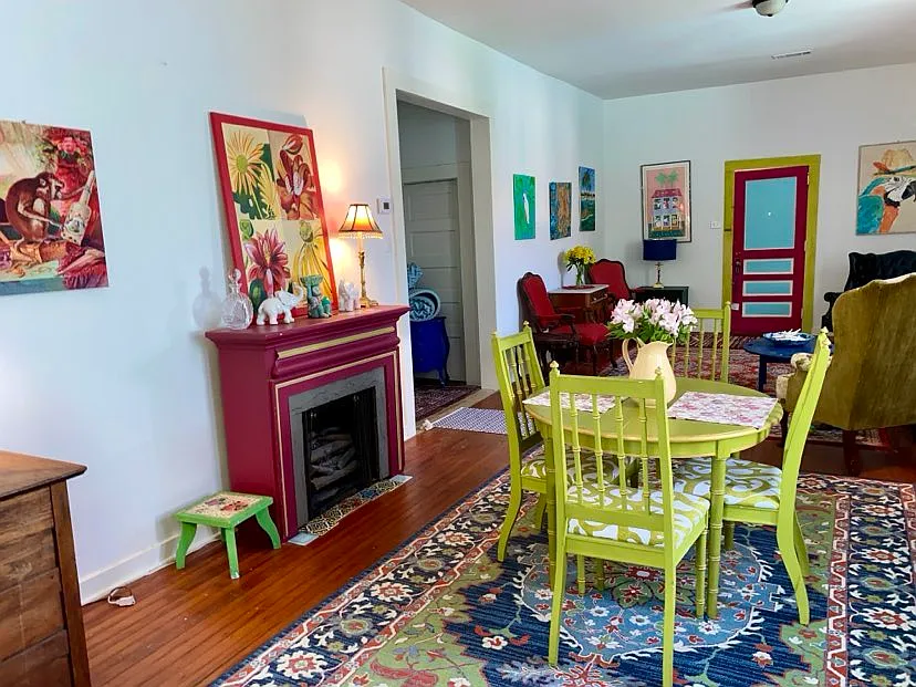818 Costello Ln — Photo 3