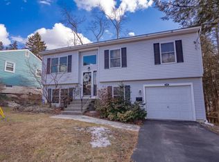 220 Washington Ave E, Rensselaer, NY 12144
