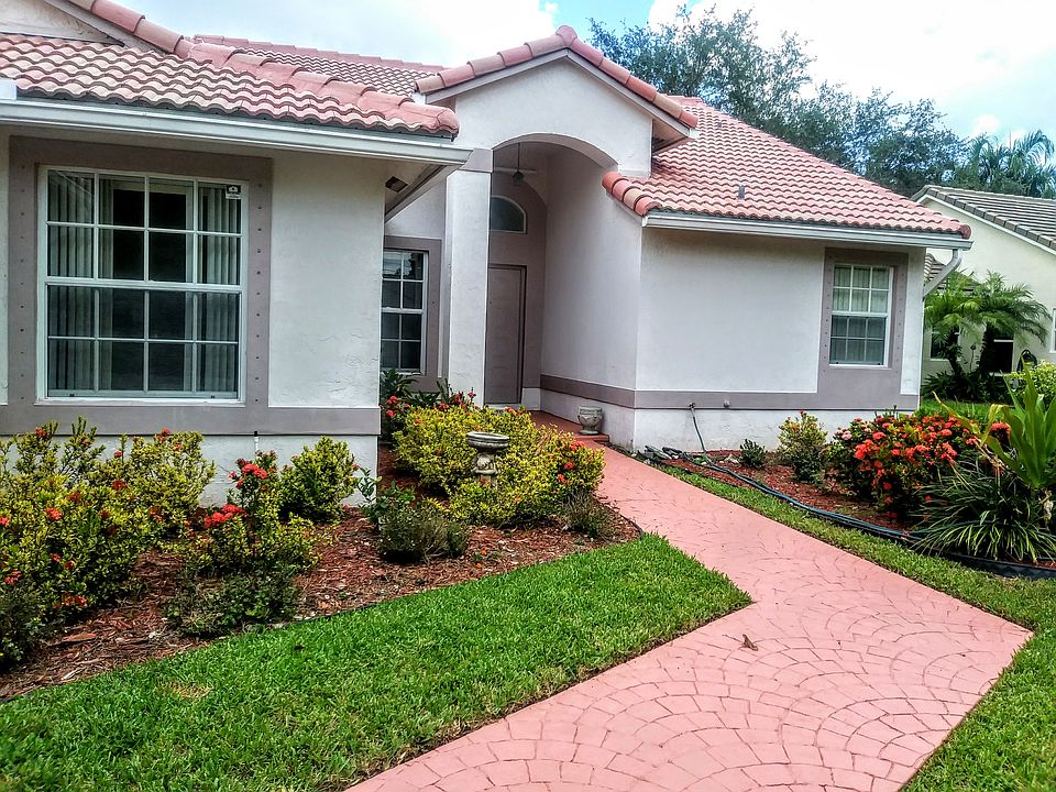 1st image of 7582 NW 47th Ter