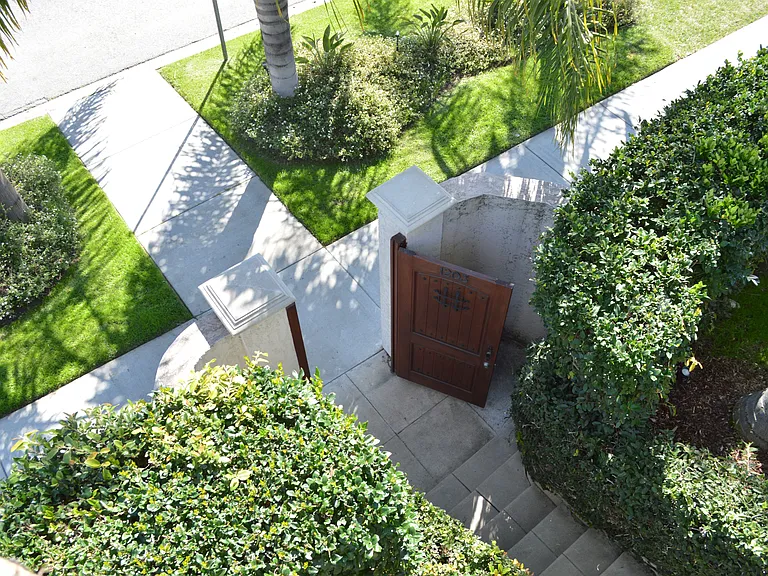 1203 S Rimpau Blvd — Photo 109