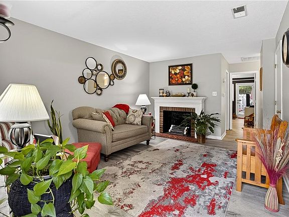 5th image of 3125 Rockingham Rd