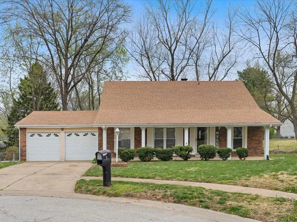 5 Calderabby Rd, Florissant, MO 63033