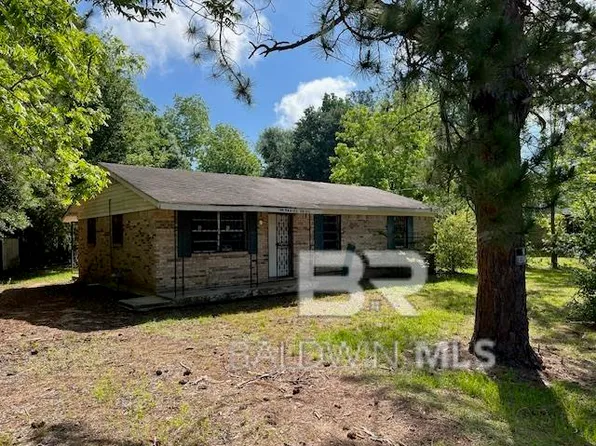 48 W Daniel Dr, Monroeville, AL 36460