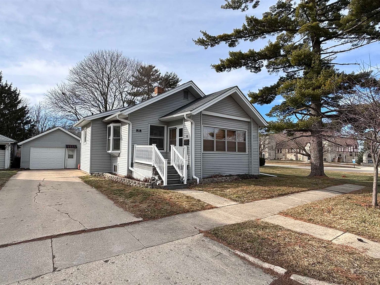 526 N Main St, Stockton, IL 61085 | Zillow