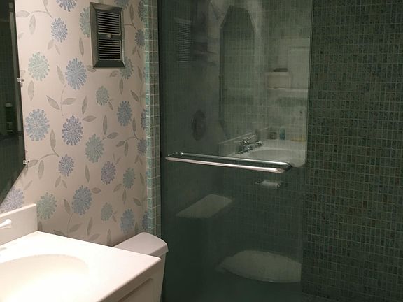 3rd image of 199 Whispering Sands Dr APT 203