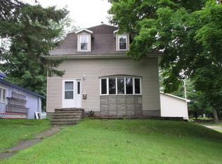 1310 10th Ave, Belle Plaine, IA 52208