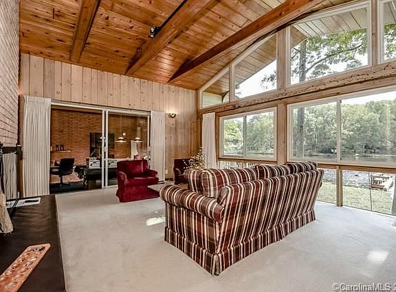 4th image of 7113 Lakeside Dr