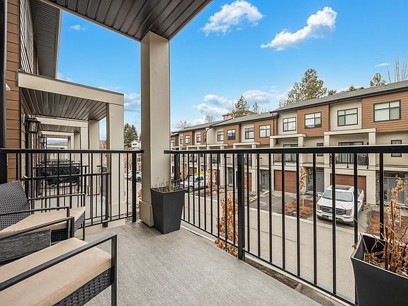 4th image of 1146 Black Mountain Dr