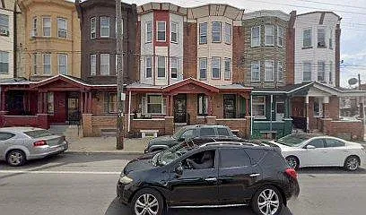 1540 W Glenwood Ave — Photo 1