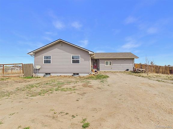 3rd image of 429 E Bate Avenue
