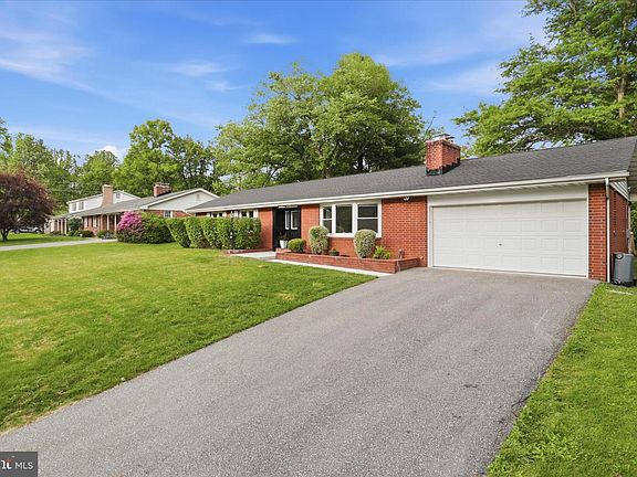3rd image of 2509 Melba Rd