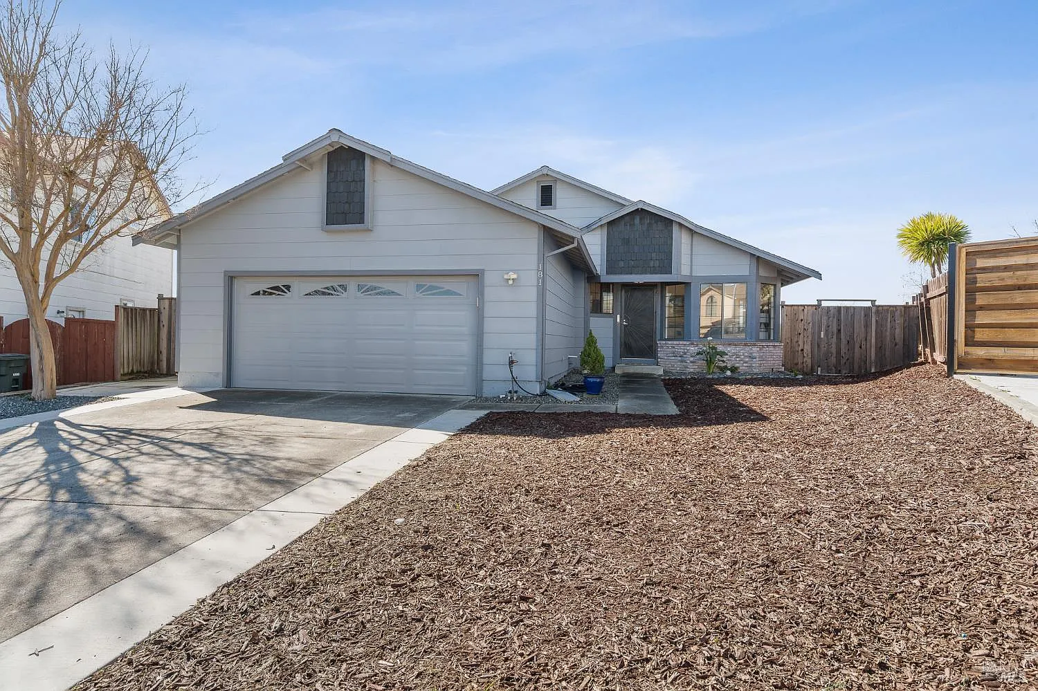 181 Crowsnest Court photo 1