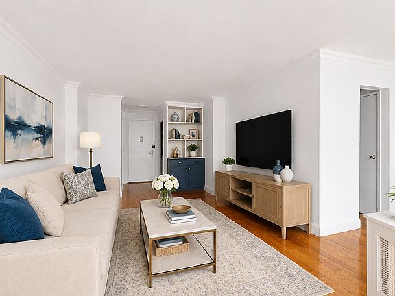 2nd image of 225 E 36th St APT 9D
