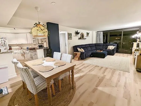 Galt Ocean Terrace Condo — Photo 2