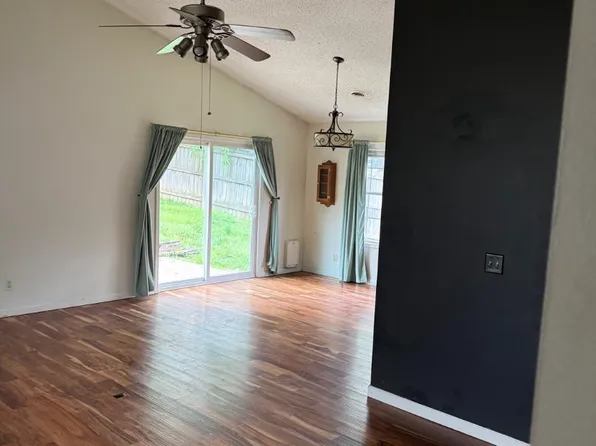 154 Brook Ct, Branson, MO 65616