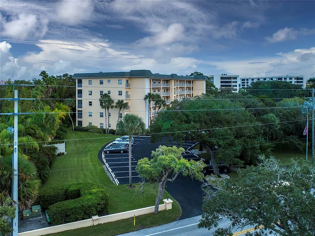 2 bed, 2.0 bath, 1160 sqft, $2,500 — Photo 4