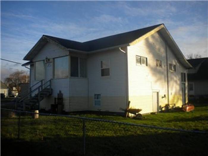 2nd image of 1301 W 1st St