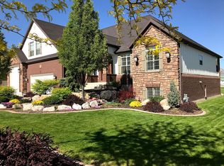 2124 N Heritage Dr, Farr West, UT 84404
