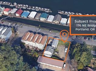 176 NE Bridgeton Rd, Portland, OR 97211