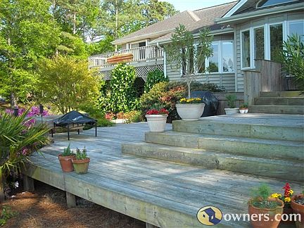 Over 800 sq.ft. multi-level deck