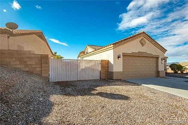 2 bed, 1301 sqft, $1,850 — Photo 4