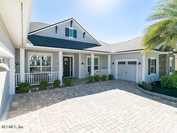3rd image of 548 APPALOOSA Avenue