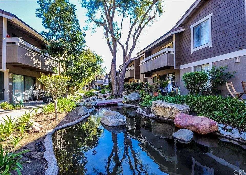 328 Streamwood