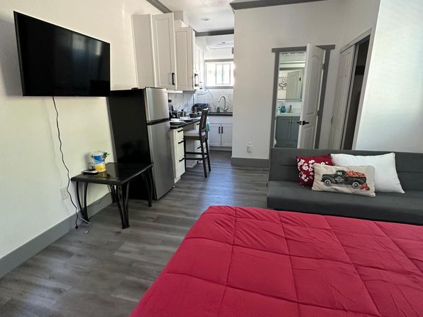 1077 Kitchener Cir #A