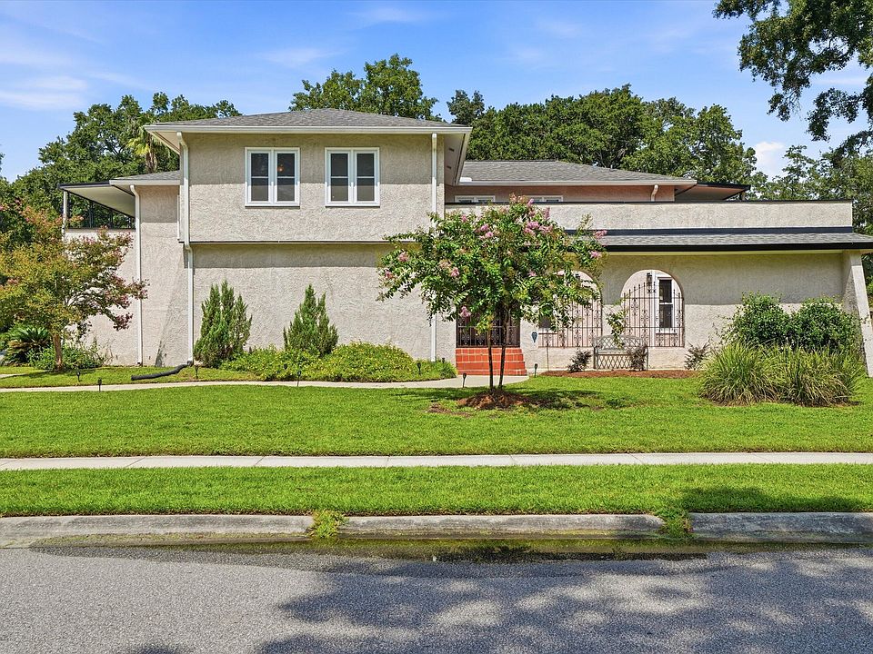 1st image of 1082 Stonehenge Dr