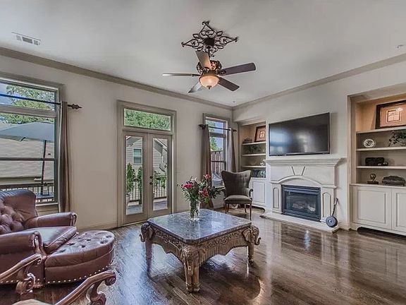 3rd image of 107 Ryan Way SE