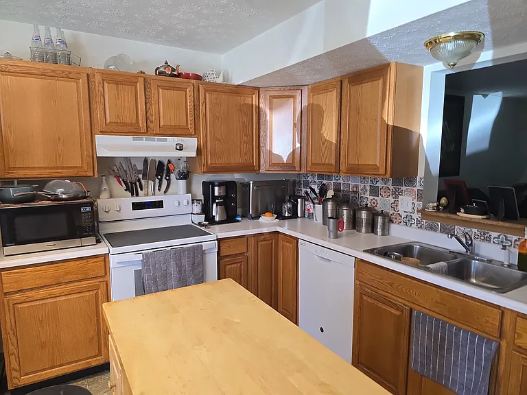 281 E Main St #3B — Photo 10